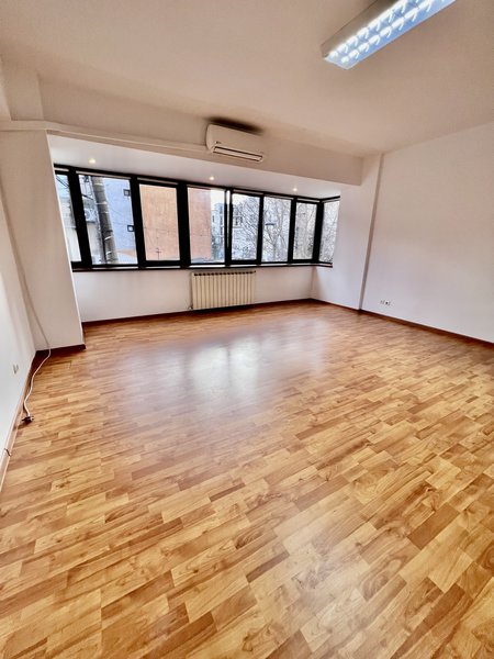 Dorobanti, Petrom, spatiu de birou, all inclusive, 90 mp, 3 camere.