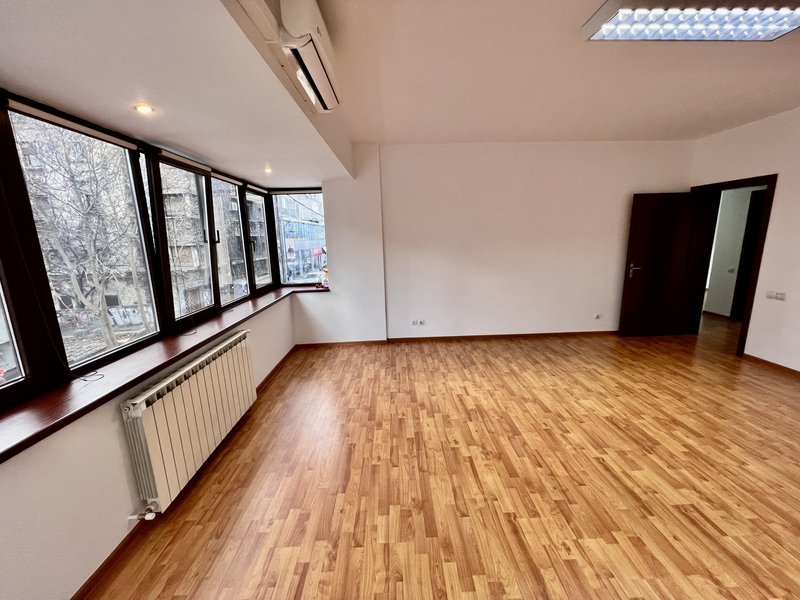 Dorobanti, Petrom, spatiu de birou, all inclusive, 90 mp, 3 camere.