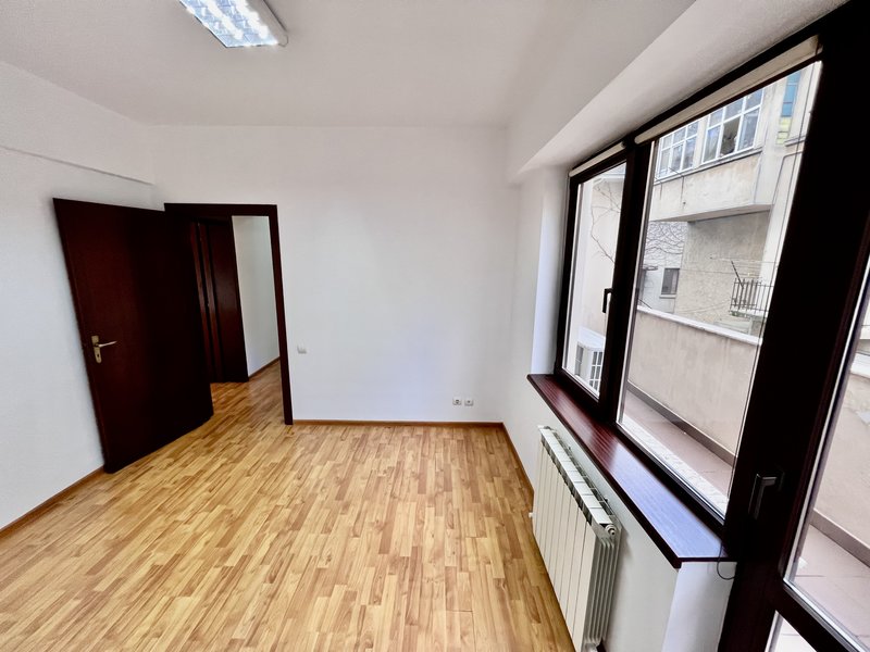 Dorobanti, Petrom, spatiu de birou, all inclusive, 90 mp, 3 camere.