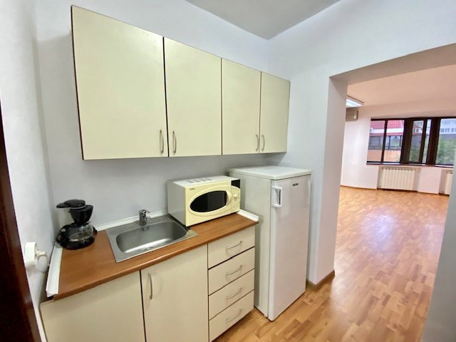 Dorobanti, Petrom, spatiu de birou, all inclusive, 90 mp, 3 camere.